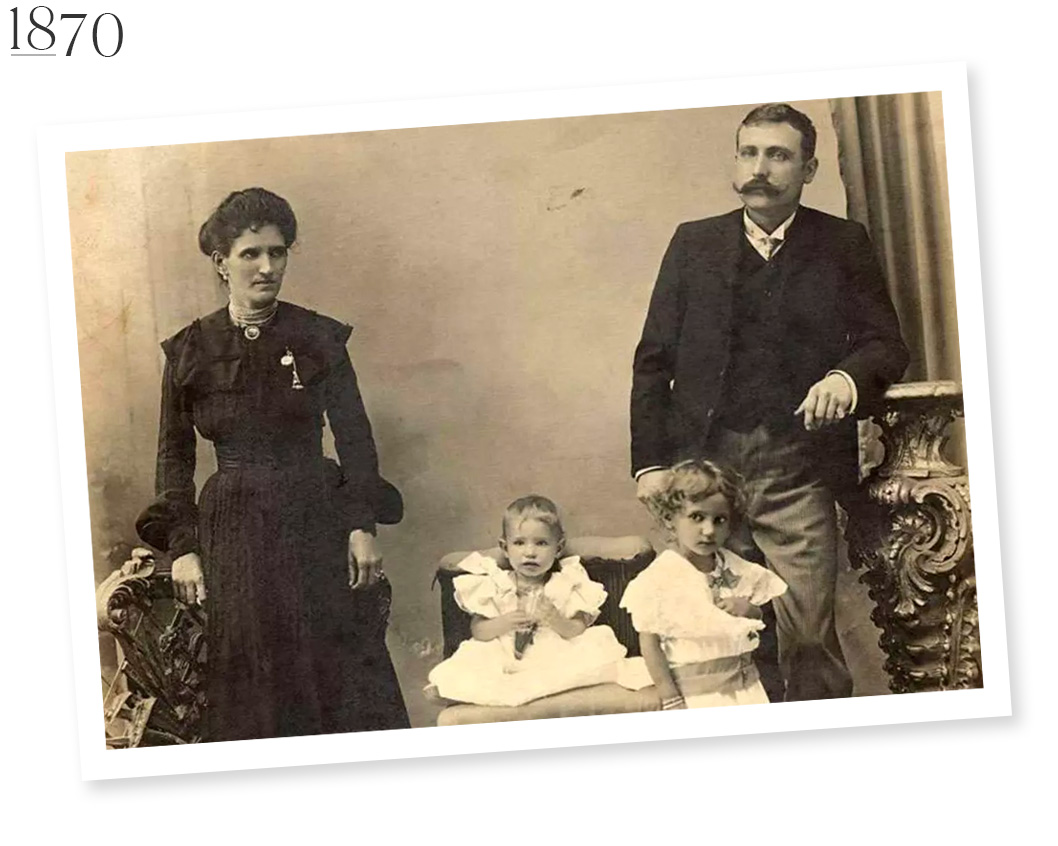 Foto d'epoca della Famiglia Visconti una storia di passione per le pietre preziose