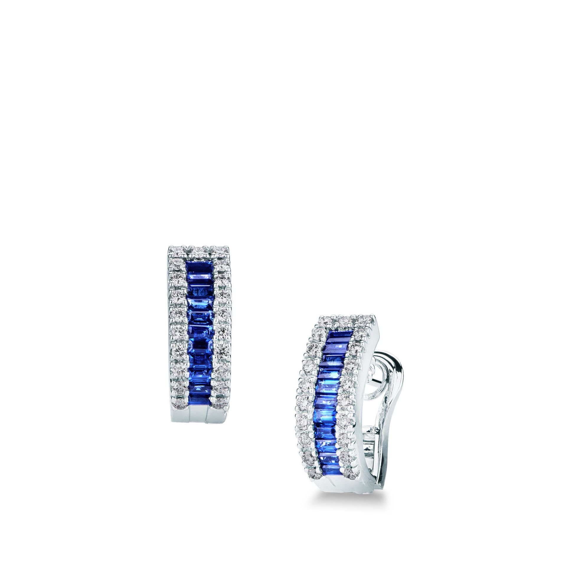 Pareja de pendientes de clip con zafiro y diamante en oro blanco