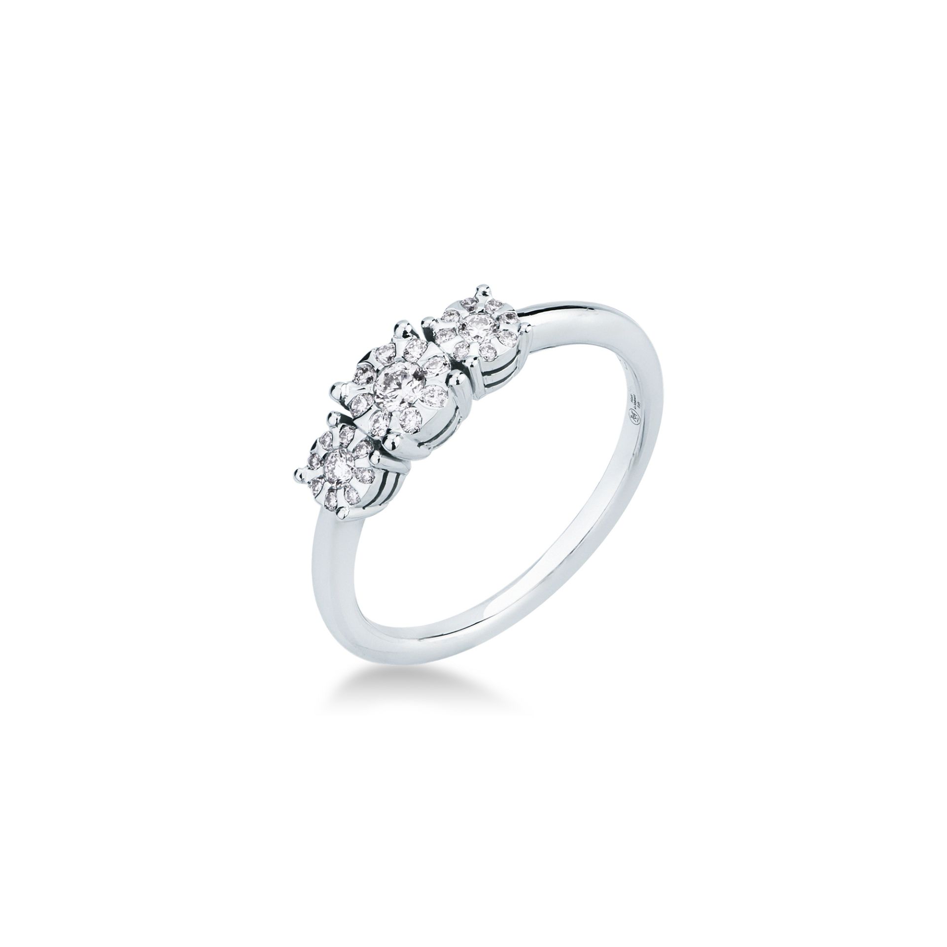 Ring with diamond in white gold