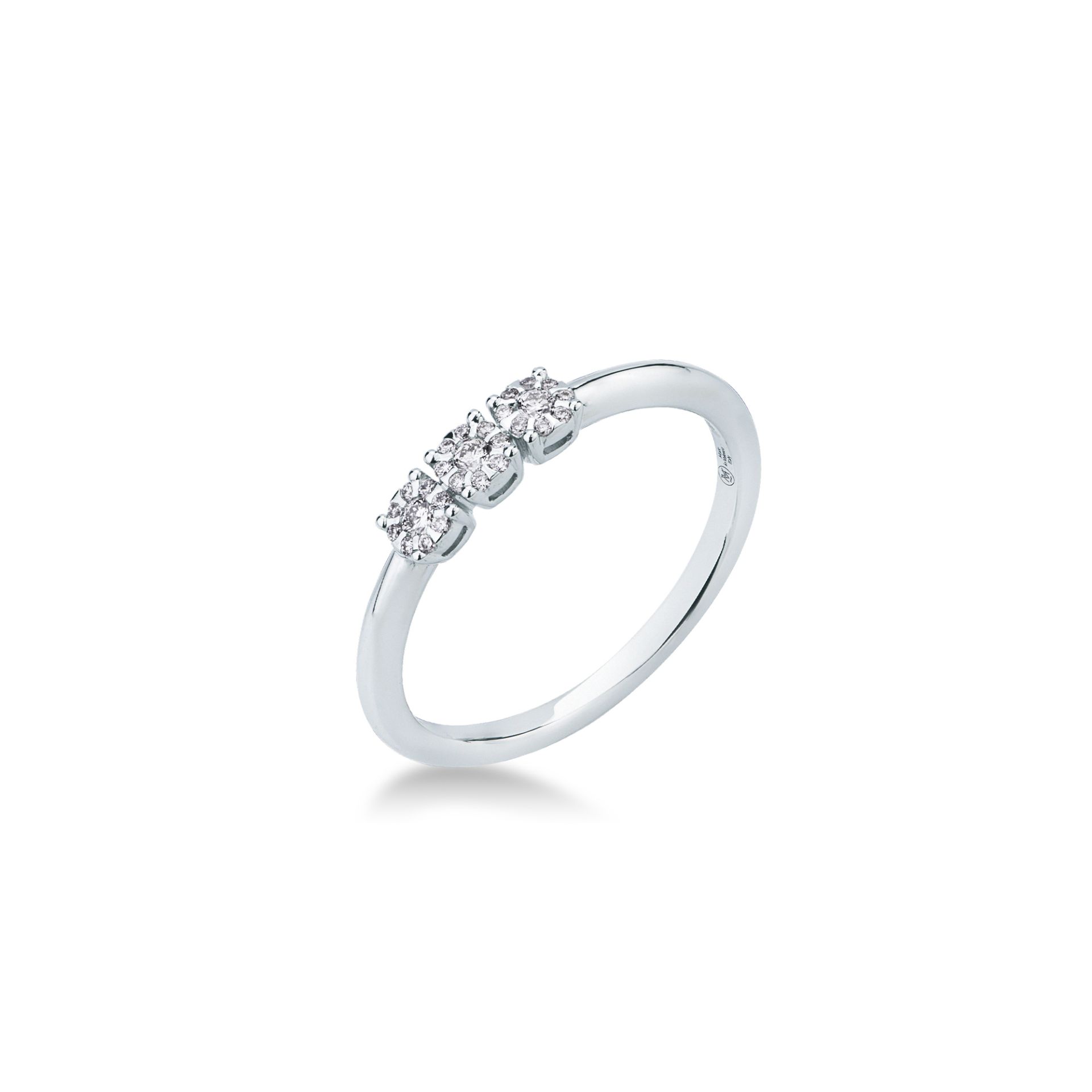 Ring with diamond in white gold