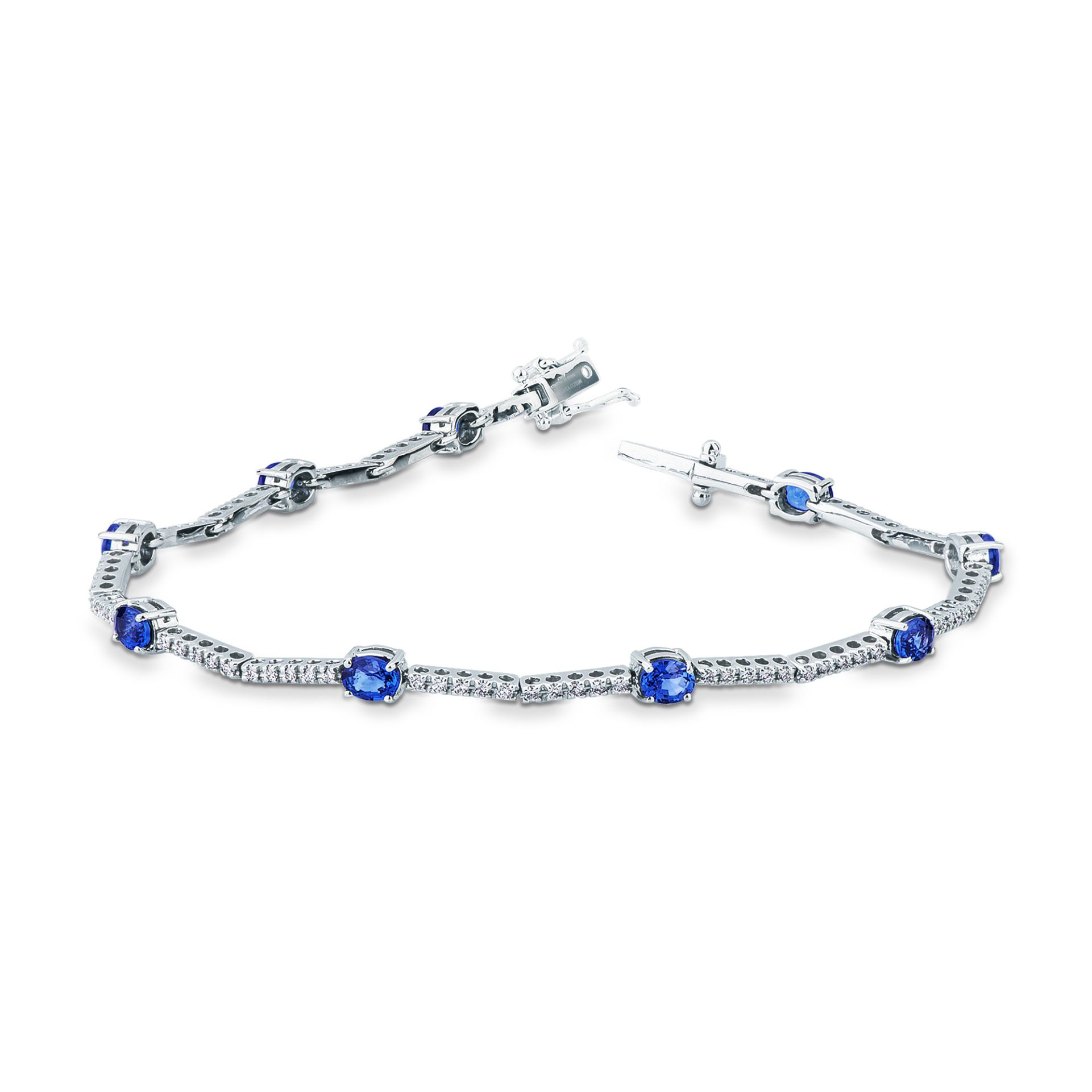 Bracciale con Rubino Ovale e Diamanti in Oro Bianco